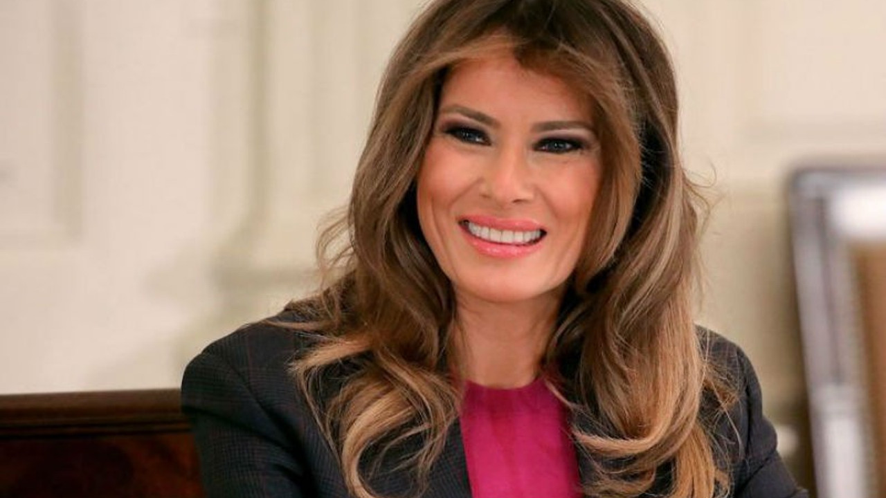 Melania Trump ilk kez eşinden ayrı tura çıkıyor