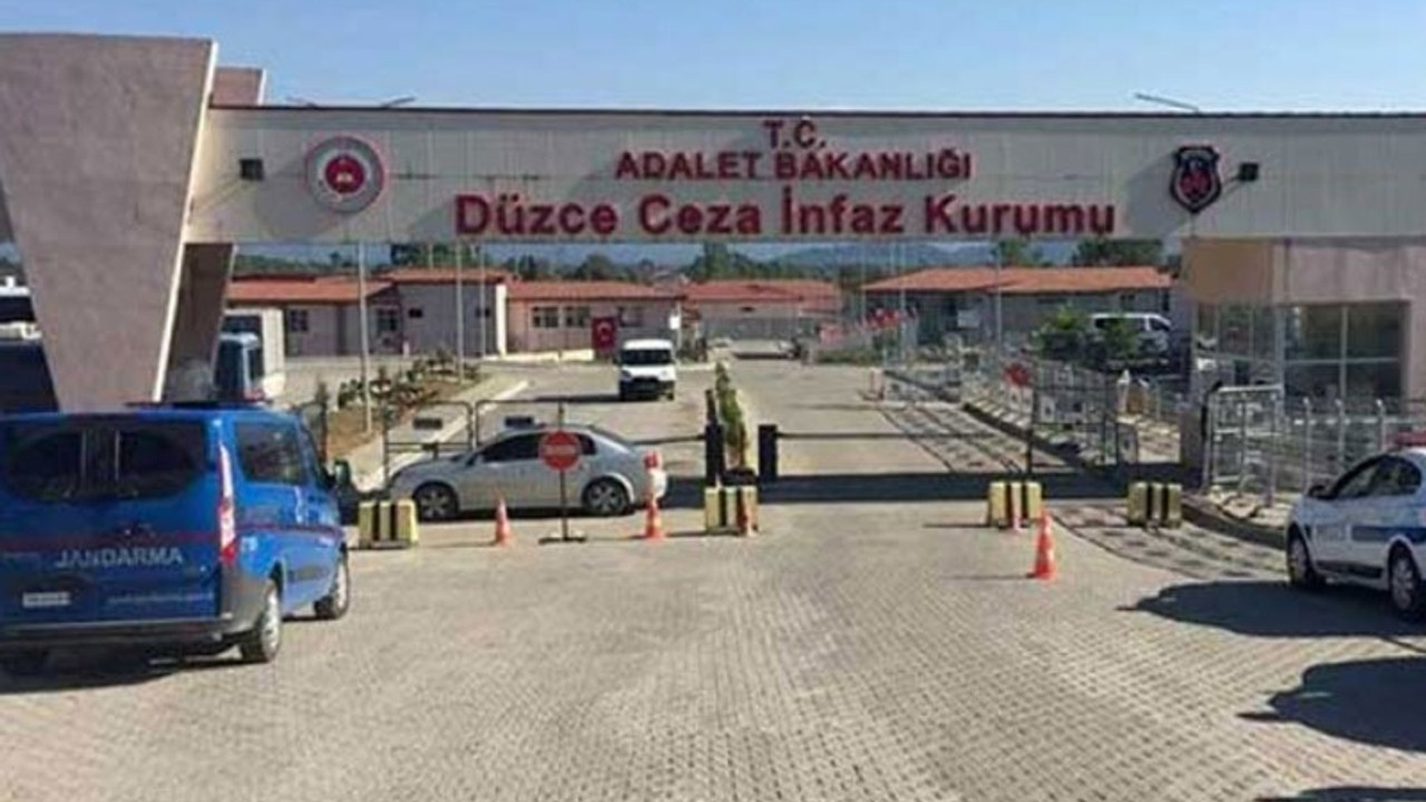 Avukatlar, cezaevlerindeki işkenceyi tutuklulardan dinledi