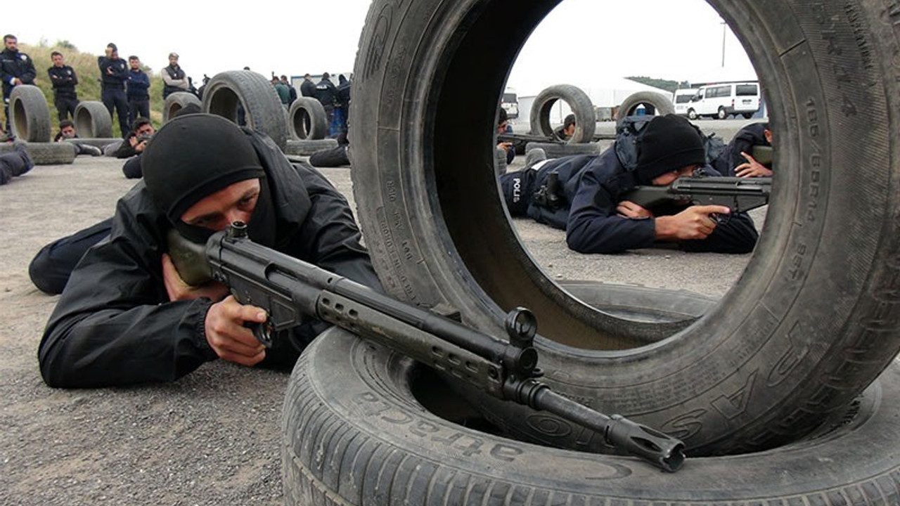 16 bin polis ve bekçiye komando eğitimi