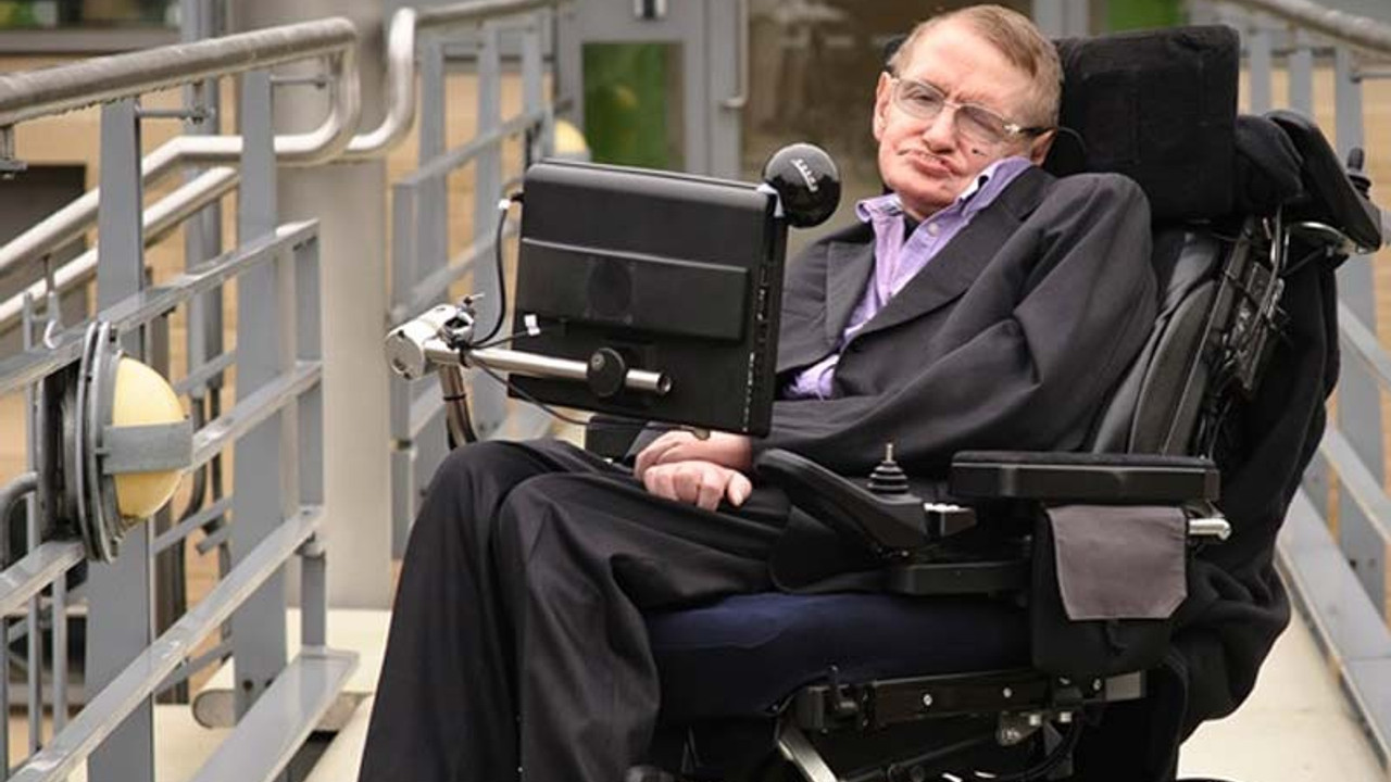 Hawking'in özel eşyaları satışa çıkarılıyor