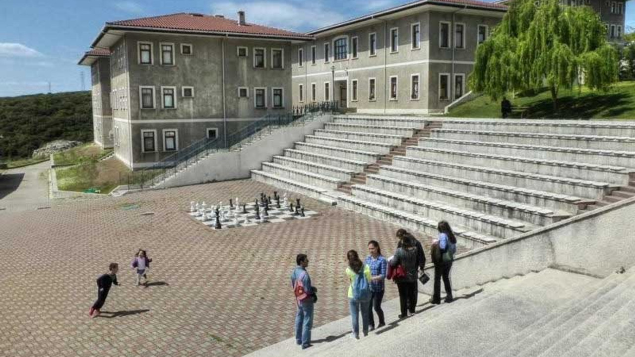 Üstün yetenekli öğrencilerin okuduğu okul kapanıyor