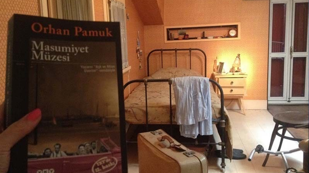 Orhan Pamuk'un kitabını okutan öğretmene kınama