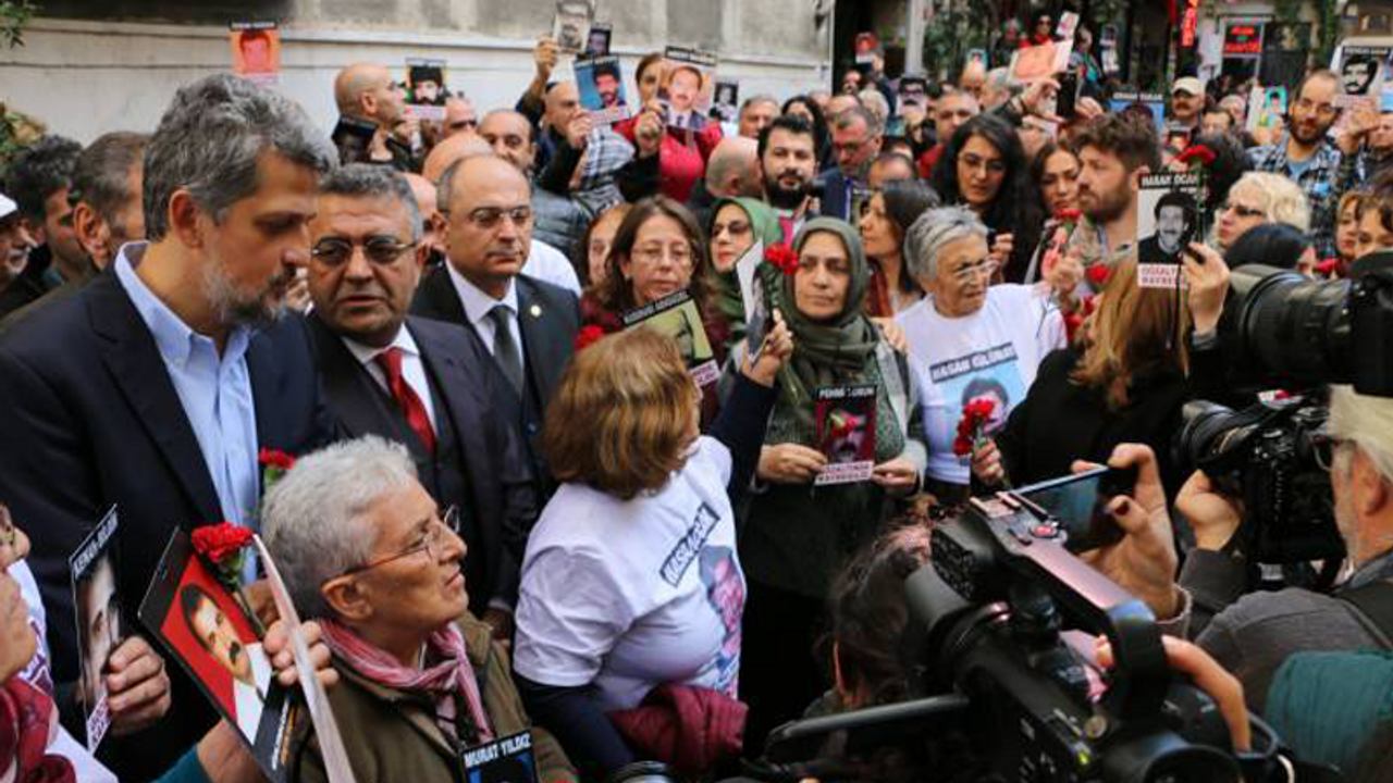 Cumartesi Anneleri'ne Af Örgütü desteği: Kızgınlıkla takip ediyoruz