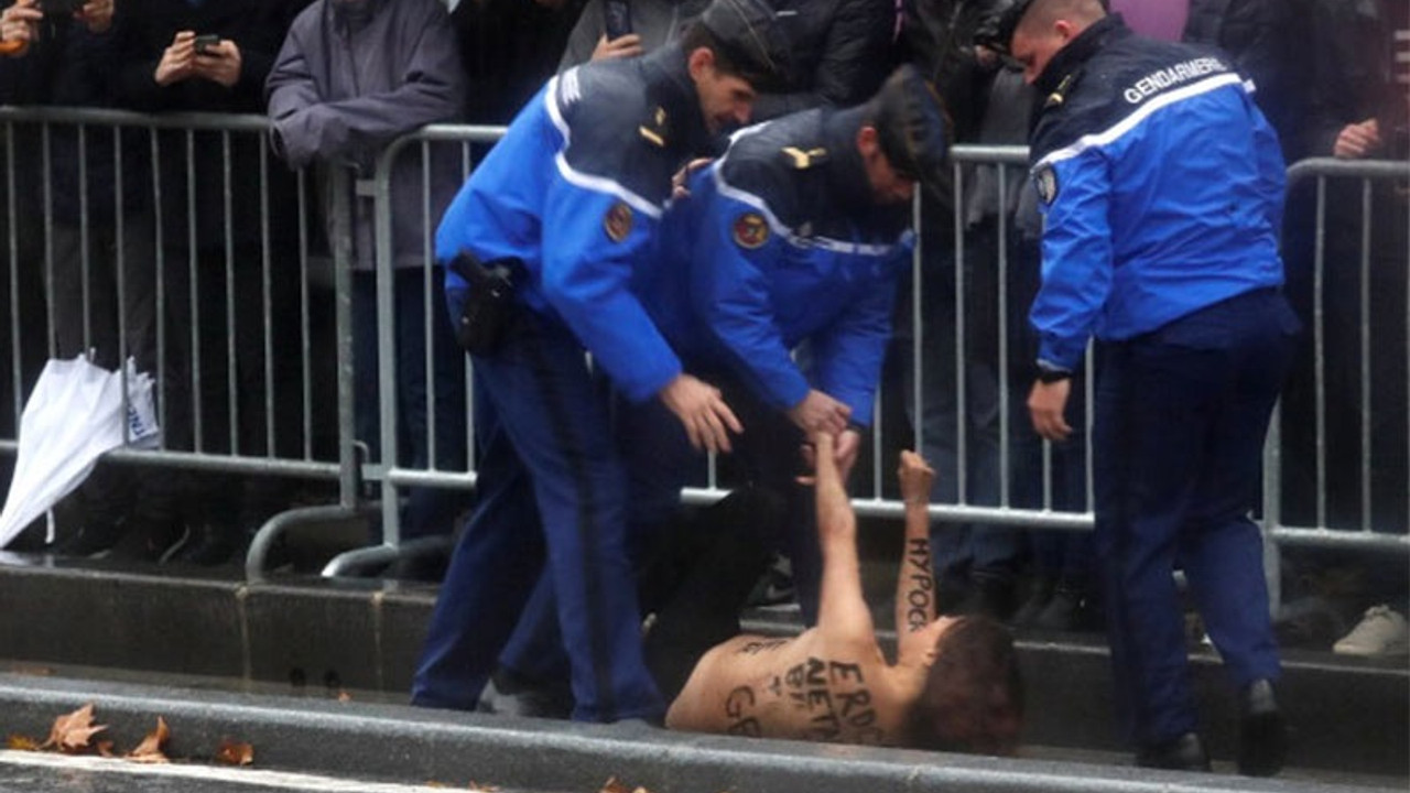 FEMEN'den Paris'te ikinci protesto