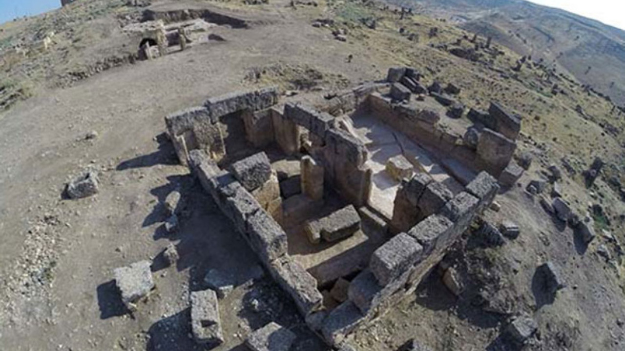 Diyarbakır'da tarihi tapınak bulundu