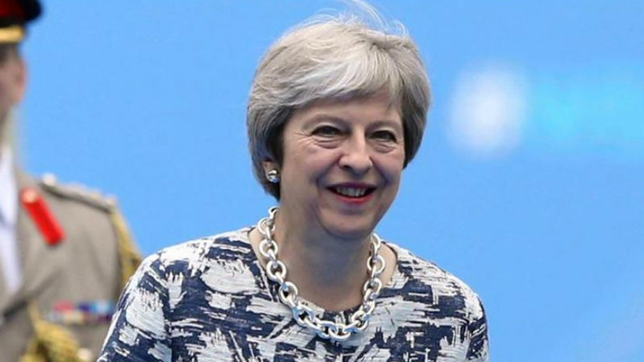 Theresa May için güvensizlik oylaması başvurusu