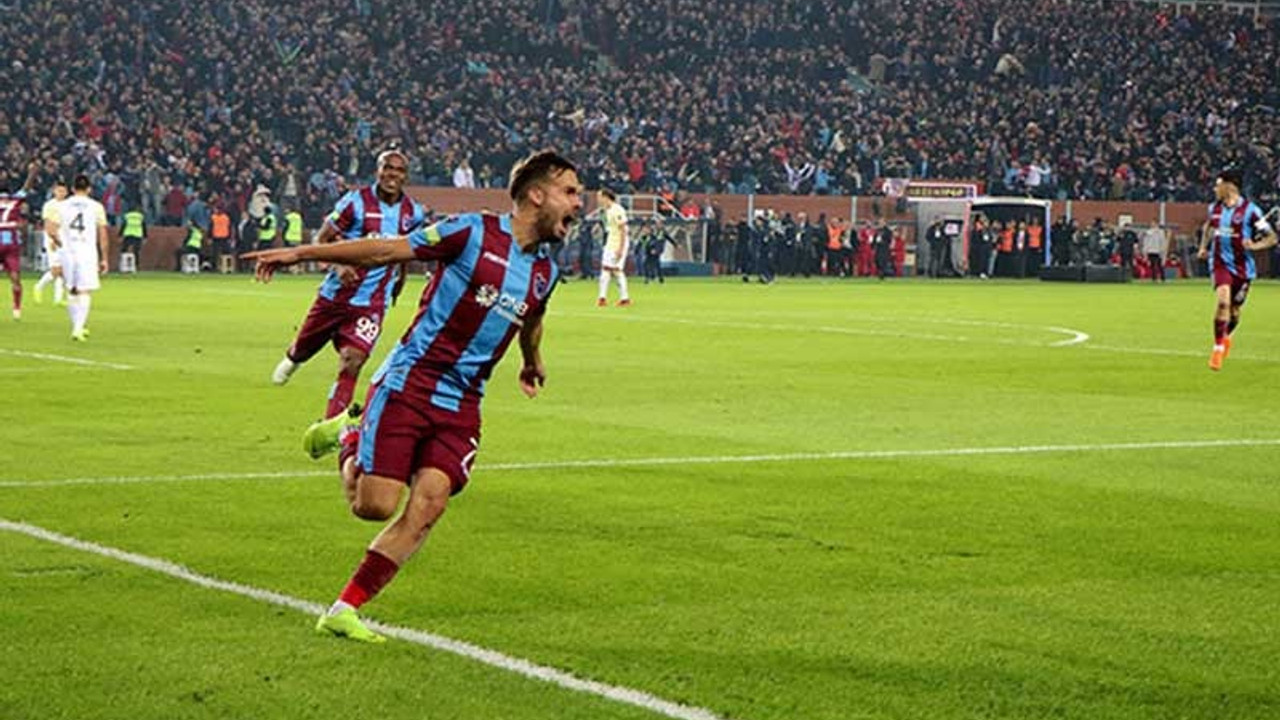 Trabzonspor, Fenerbahçe'yi 2-1 mağlup etti