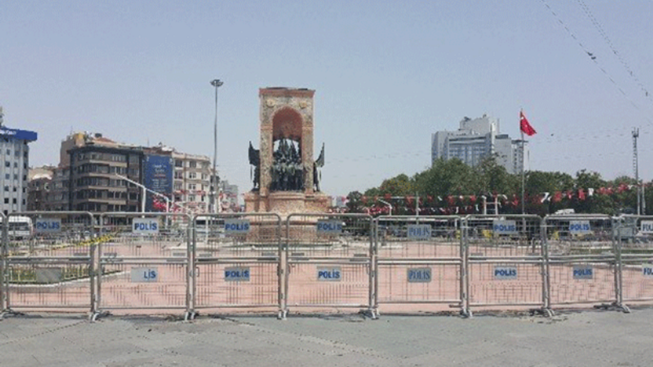 Taksim Meydanı 1 Mayıs'a hazır