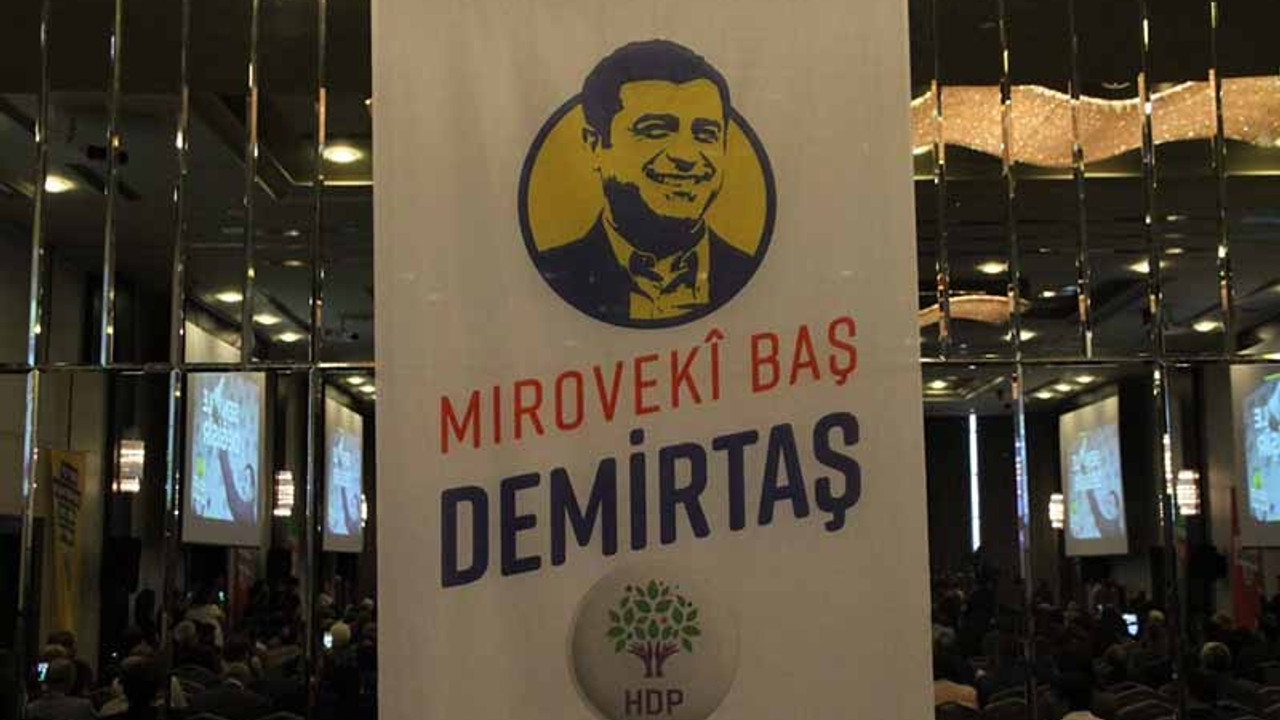 Demirtaş kitabını eleştiren yazarı önerdi