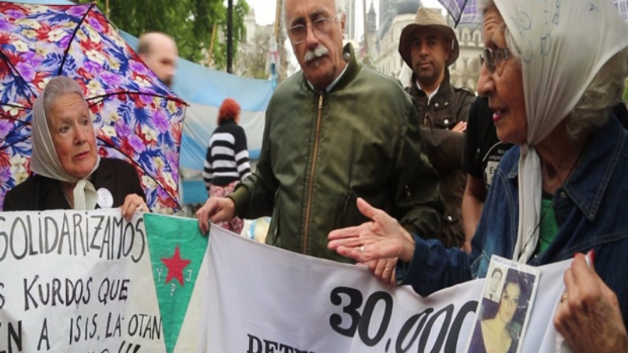 Plaza de Mayo Anneleri 40. yılında