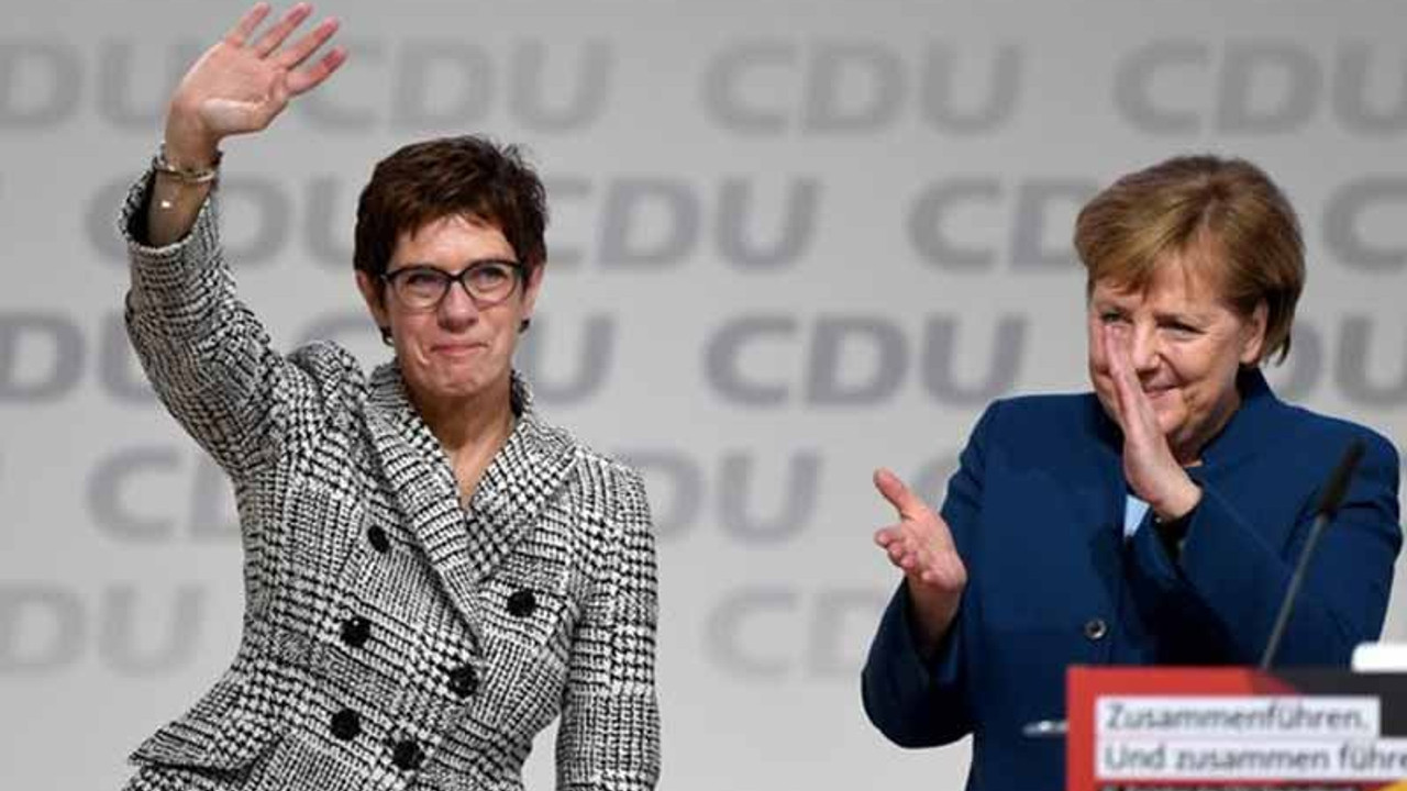 Merkel'in halefi Karrenbauer oldu