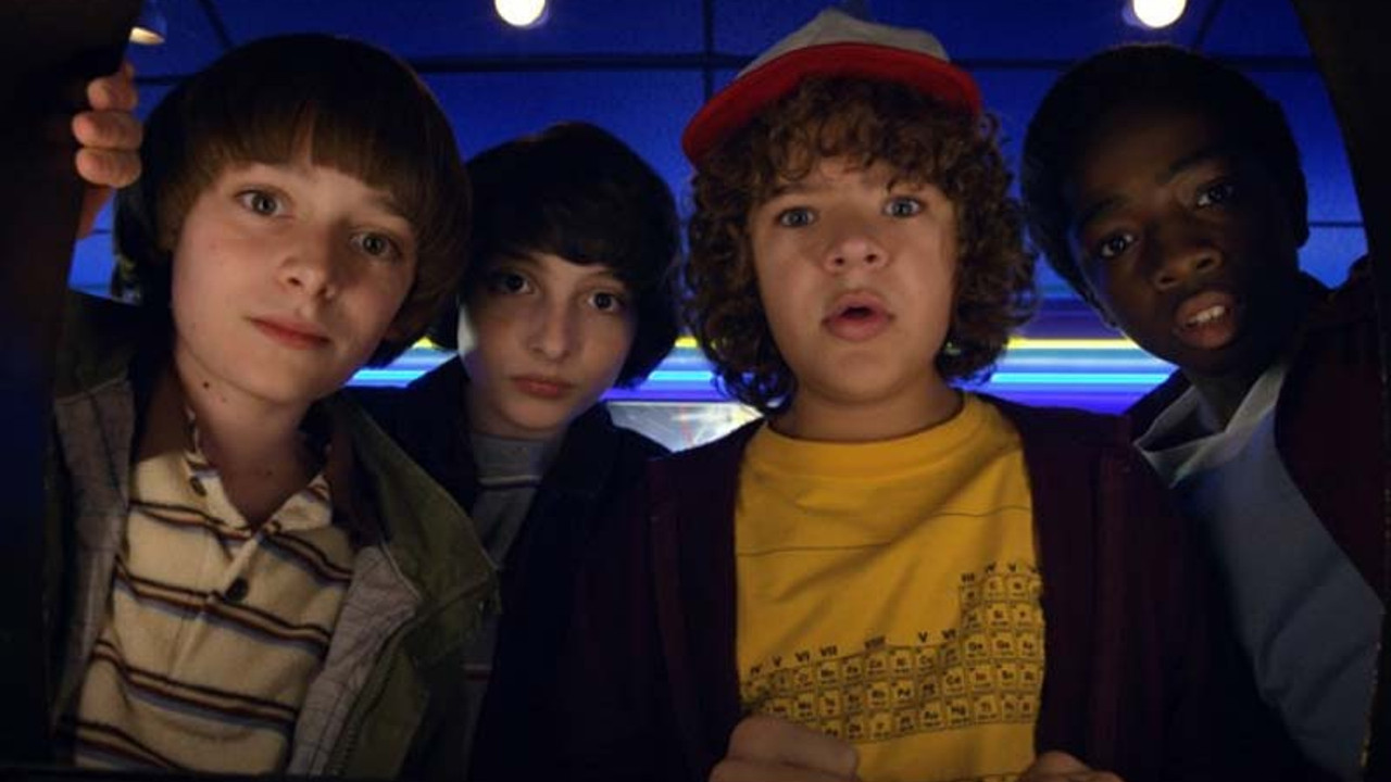 Stranger Things’in 3. sezonundan ilk tanıtım