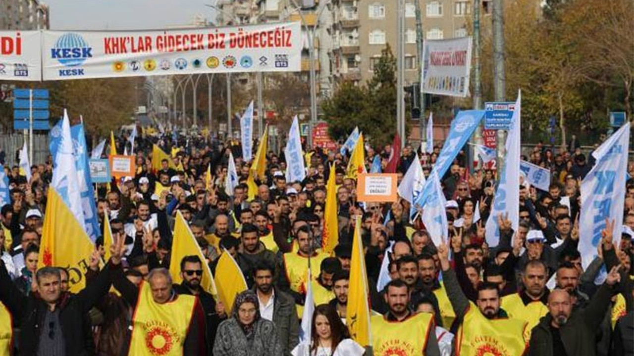 KESK, Diyarbakır'da 'ekonomik krize karşı' sokağa çıktı