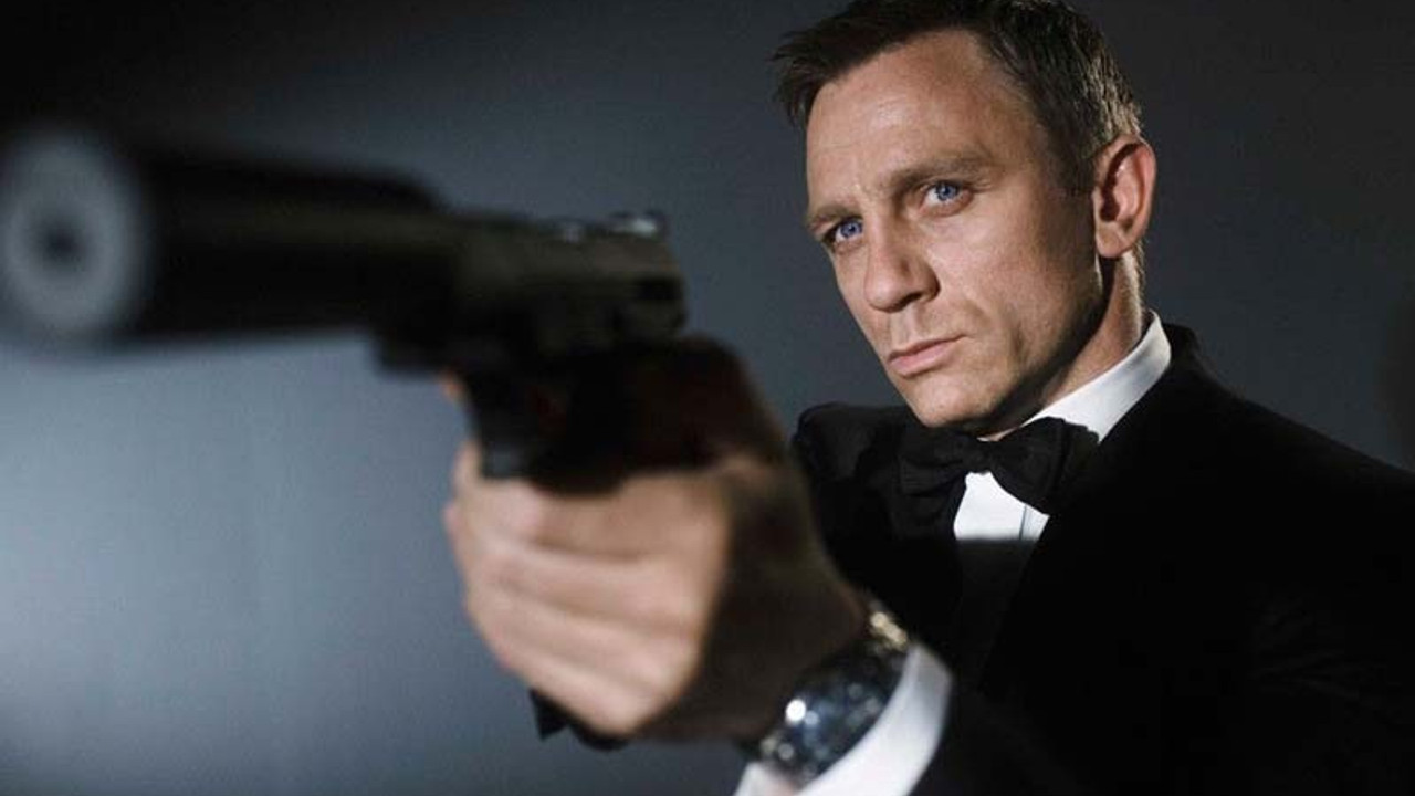 'James Bond'u trans bir birey canlandırsın'