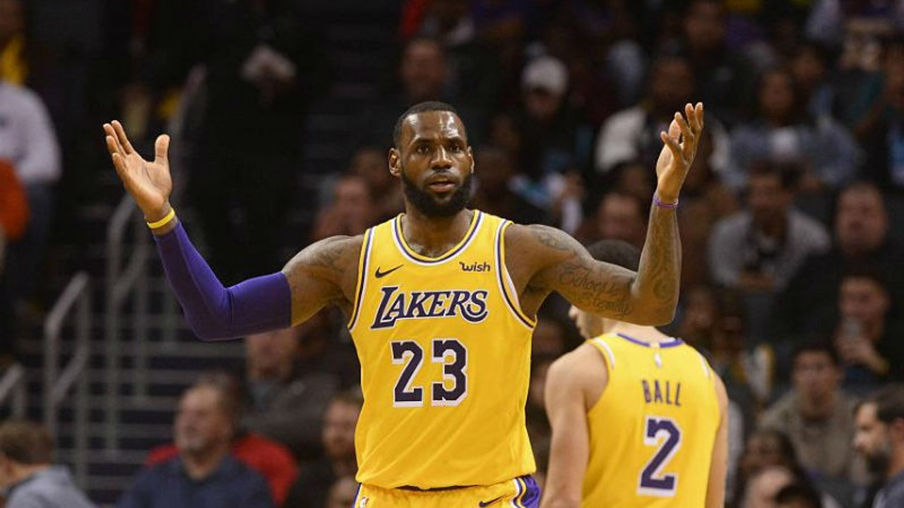 NBA yıldızı LeBron James, 'Yahudi parası' şarkı sözü için özür diledi