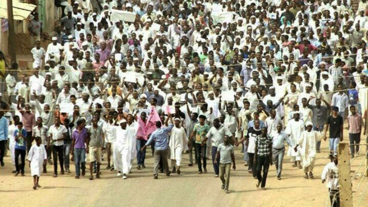 Sudan'daki ayaklanmalar neden başladı?