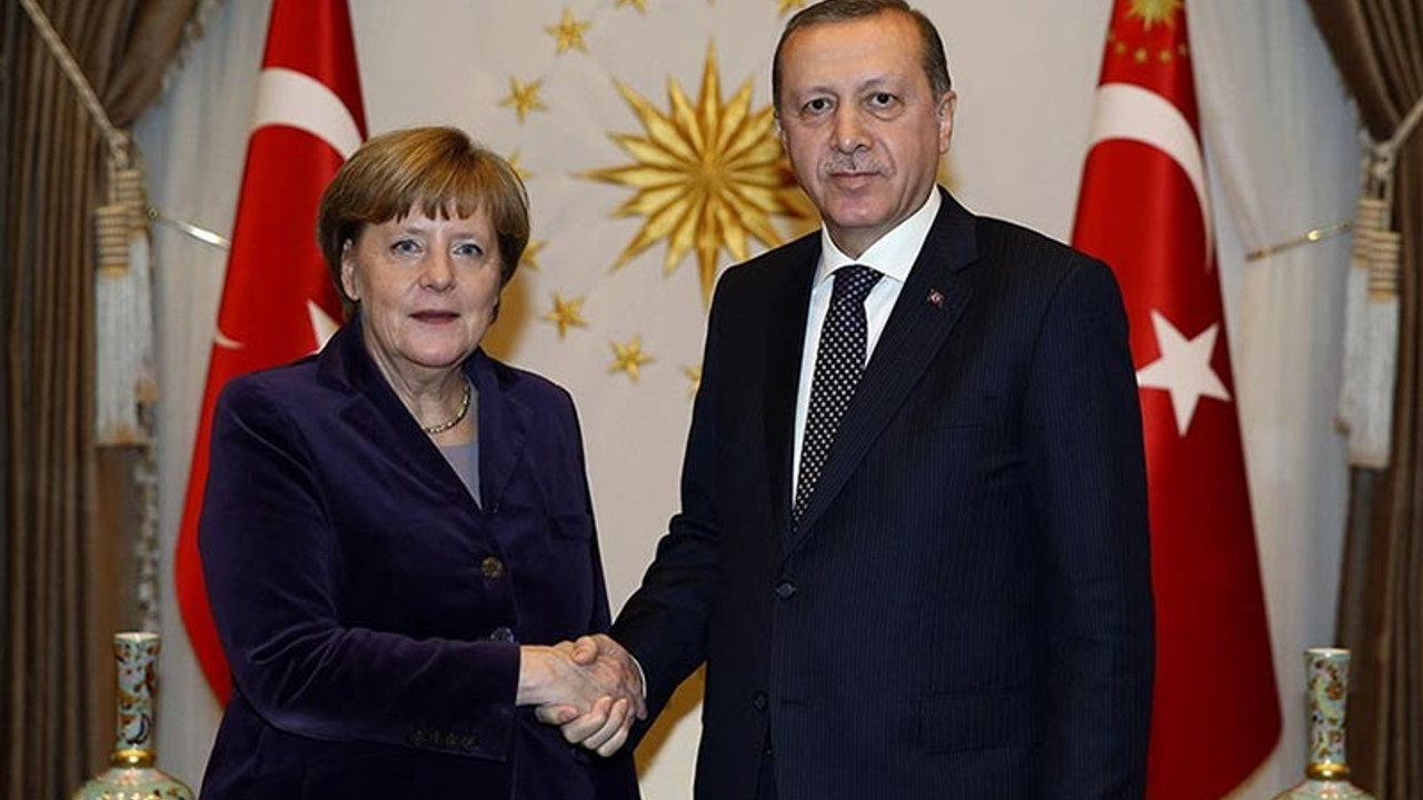 Erdoğan ve Merkel'den 'Suriye' görüşmesi