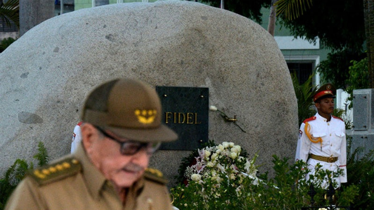 Raul Castro: Trump Küba devrimini yıldıramaz