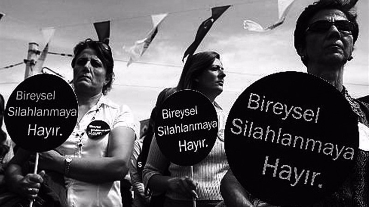 ‘Peynir ekmek gibi silah satılıyor’