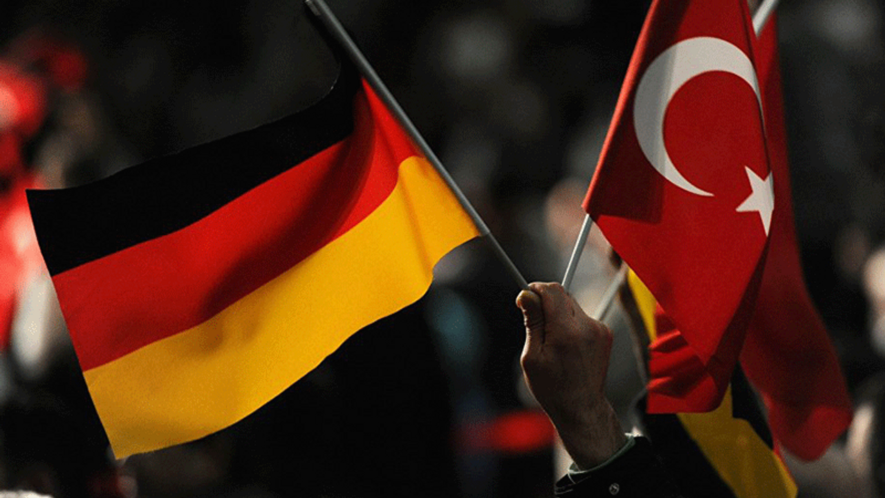 DJV'den gazetecilere Türkiye'ye seyahat uyarısı