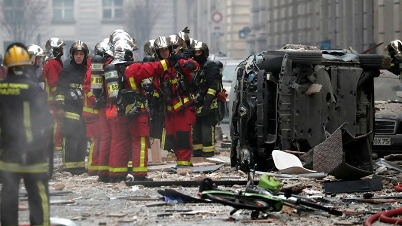 Paris'te gaz kaçağı nedeniyle patlama: 4 ölü