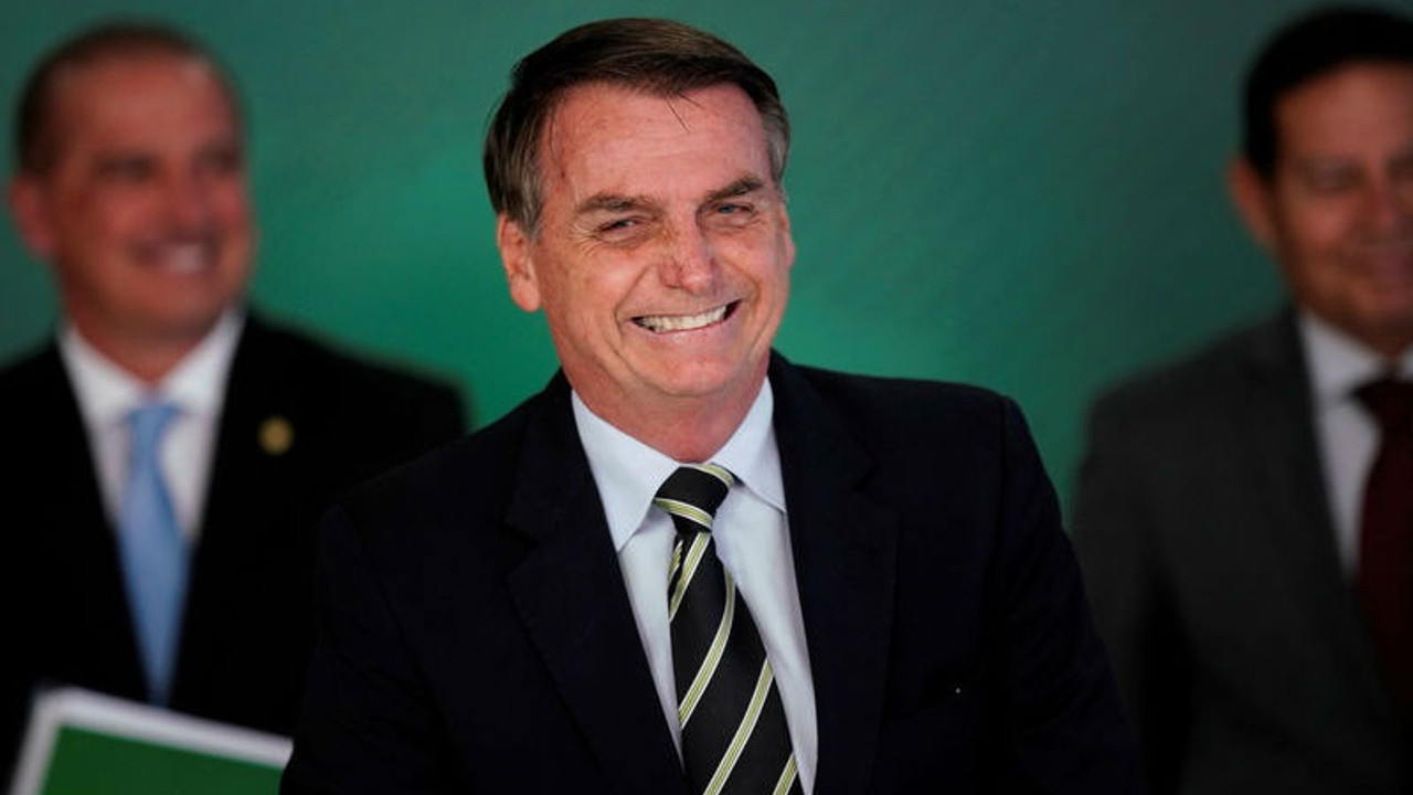 Brezilya lideri Bolsonaro kolay silah erişimine yolu açtı