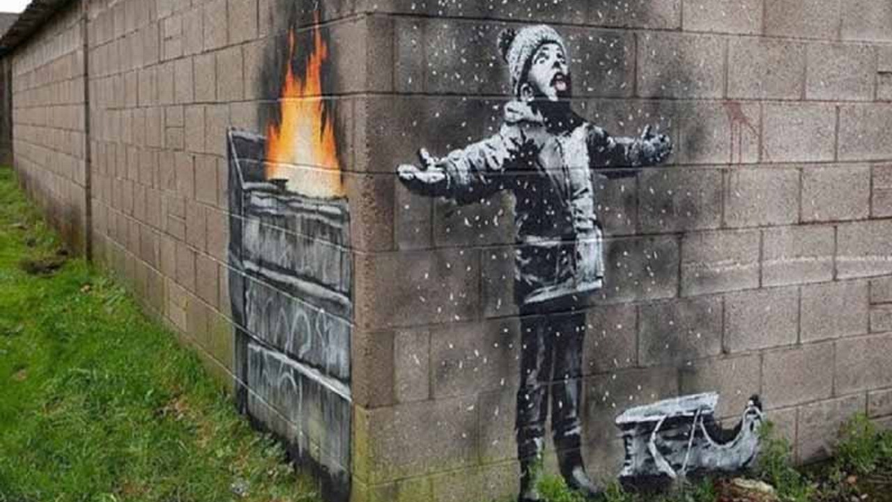 Banksy'nin garaj duvarına yaptığı resim 100 bin sterline satıldı