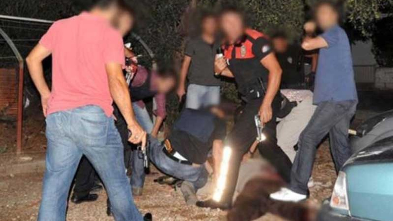 İşkence iddiasından yargılanan 22 polise beraat