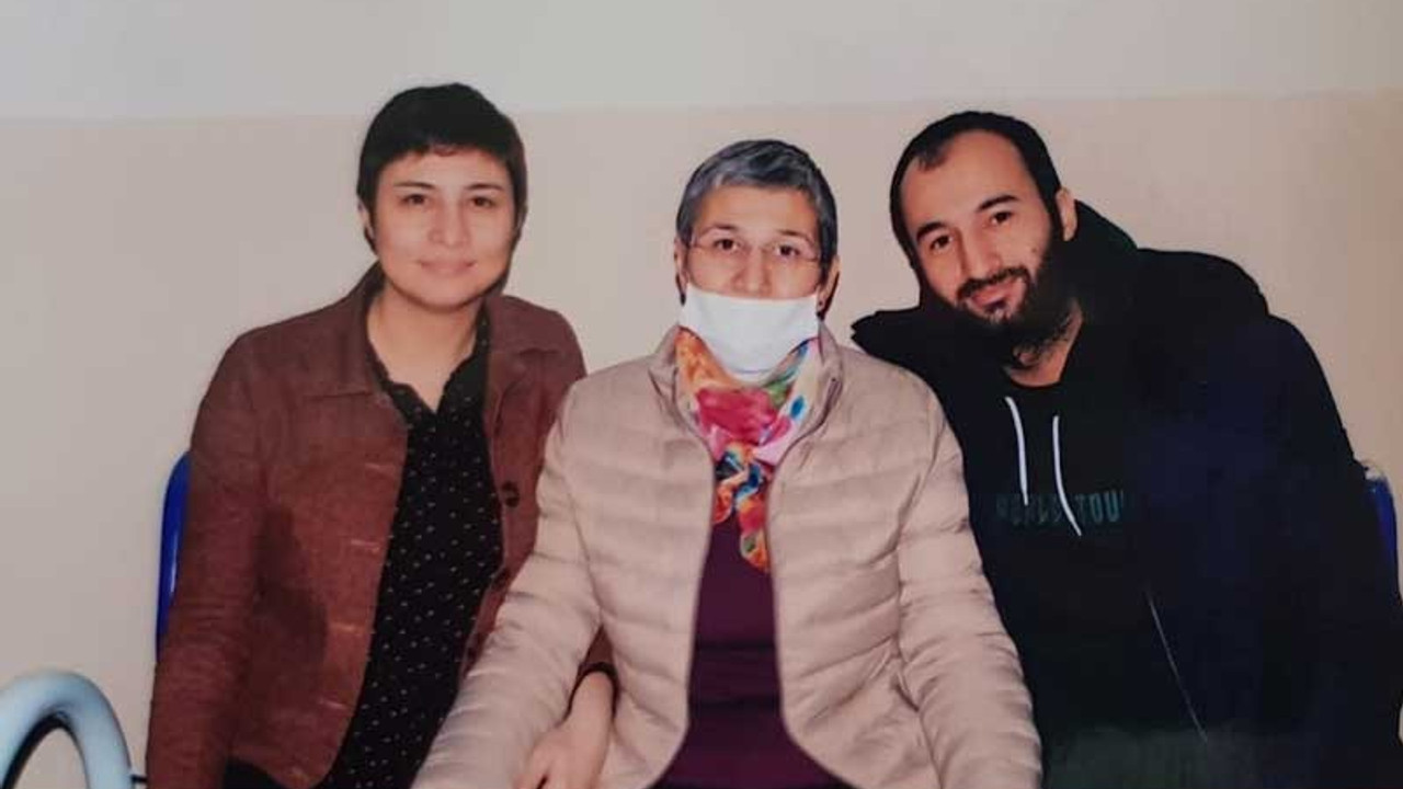 Açlık grevindeki Leyla Güven'den yeni fotoğraflar