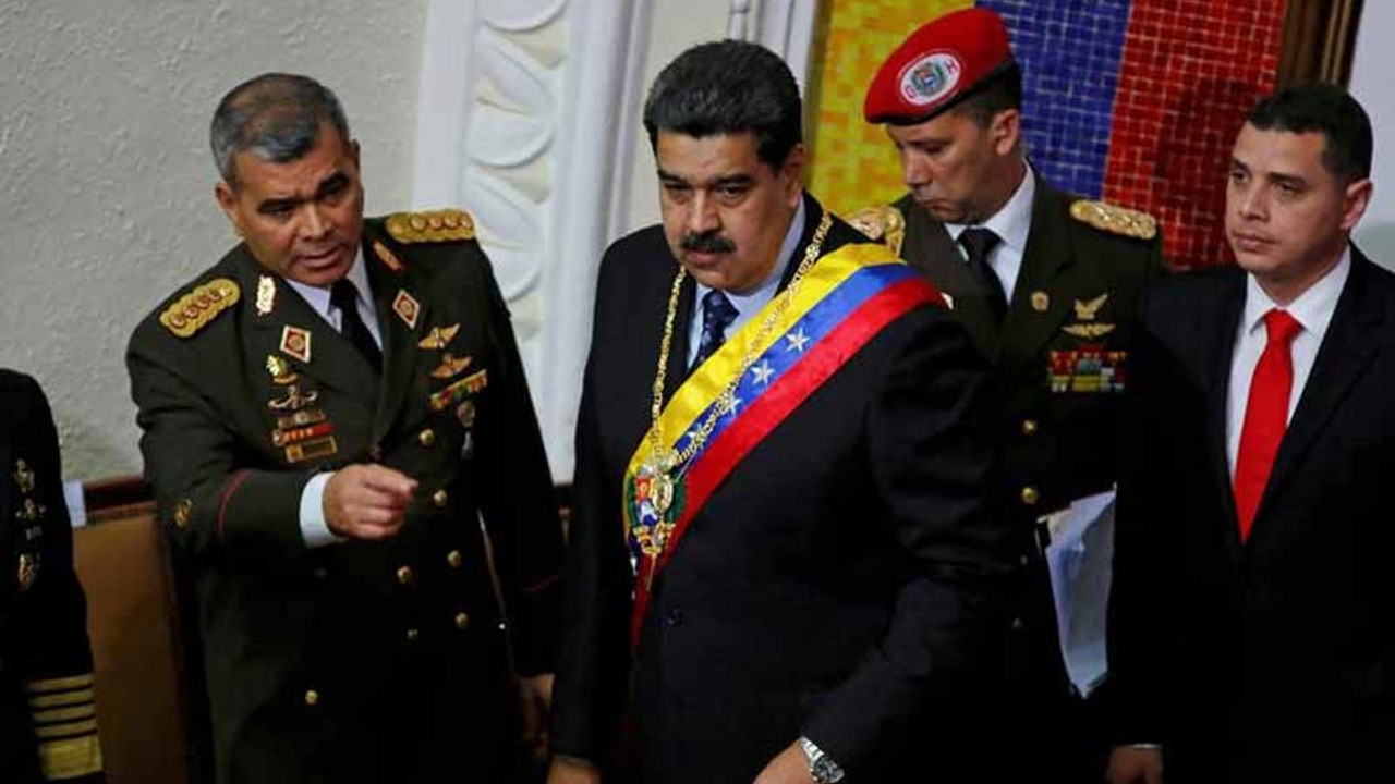 Venezuela, ABD'deki büyükelçilik ve konsolosluklarını kapatıyor