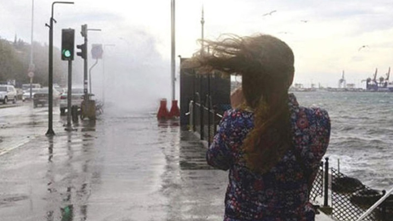 Meteoroloji'den kuvvetli rüzgar ve sağanak yağmur uyarısı