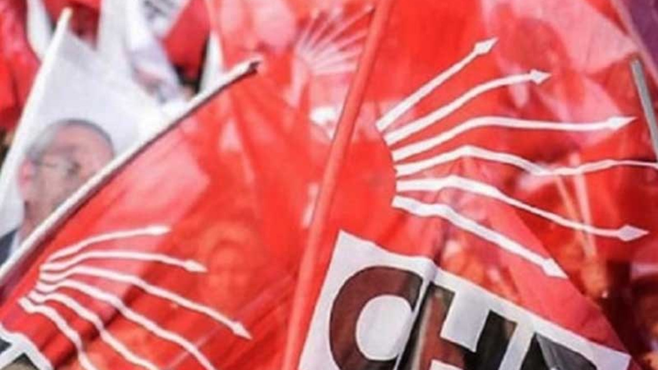 CHP'de ilçe yönetimi görevden alındı