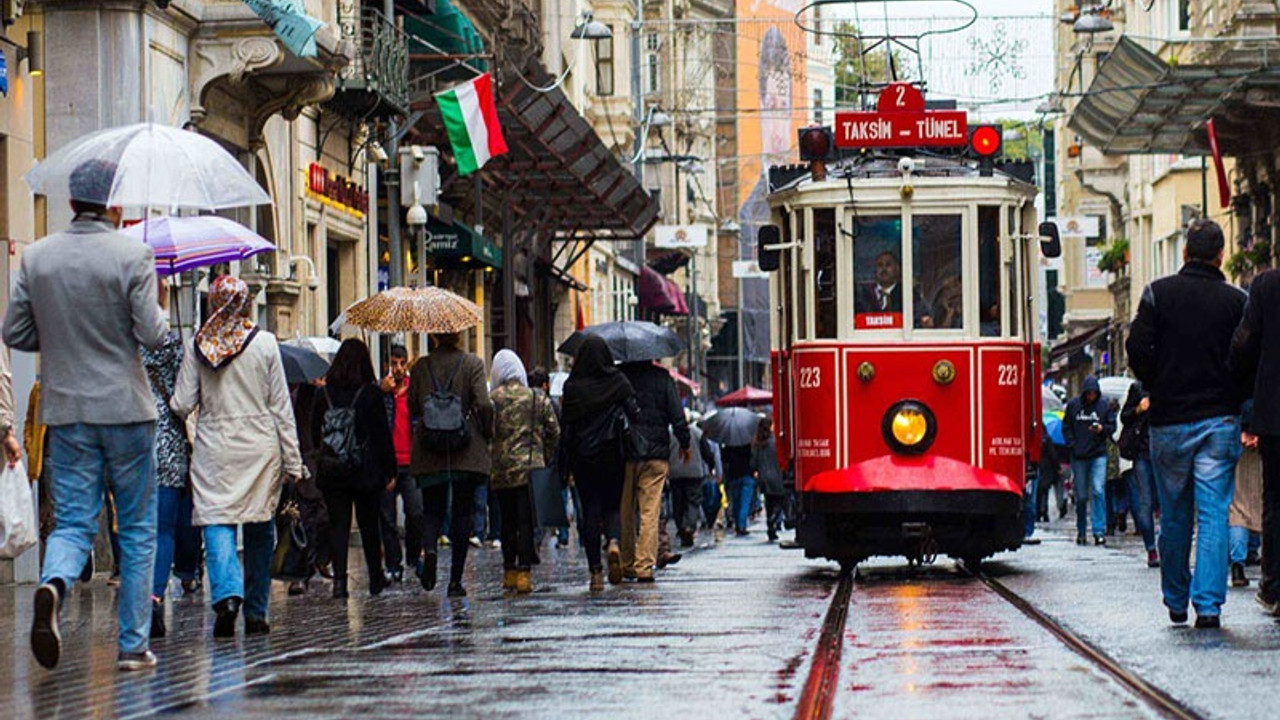 Kötümserler artıyor: Vatandaşın gündemi ekonomi