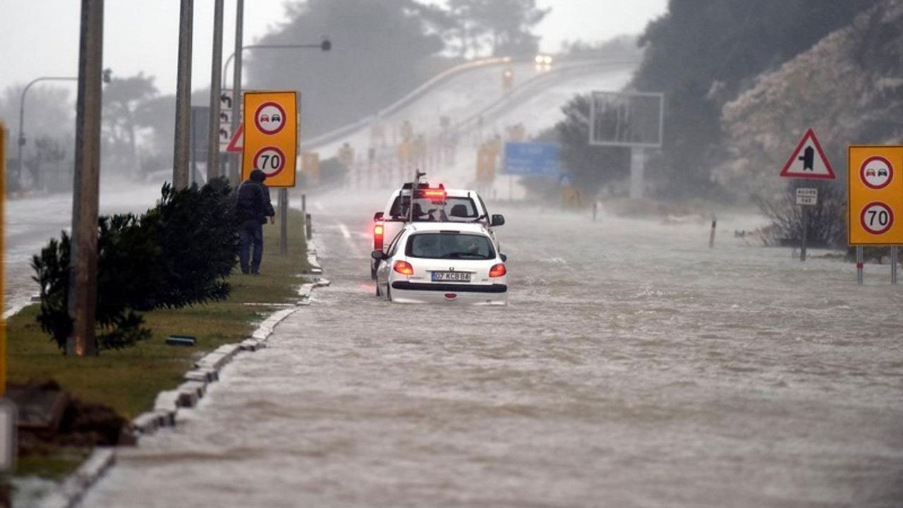 Meteoroloji'den hortum ve sel uyarısı