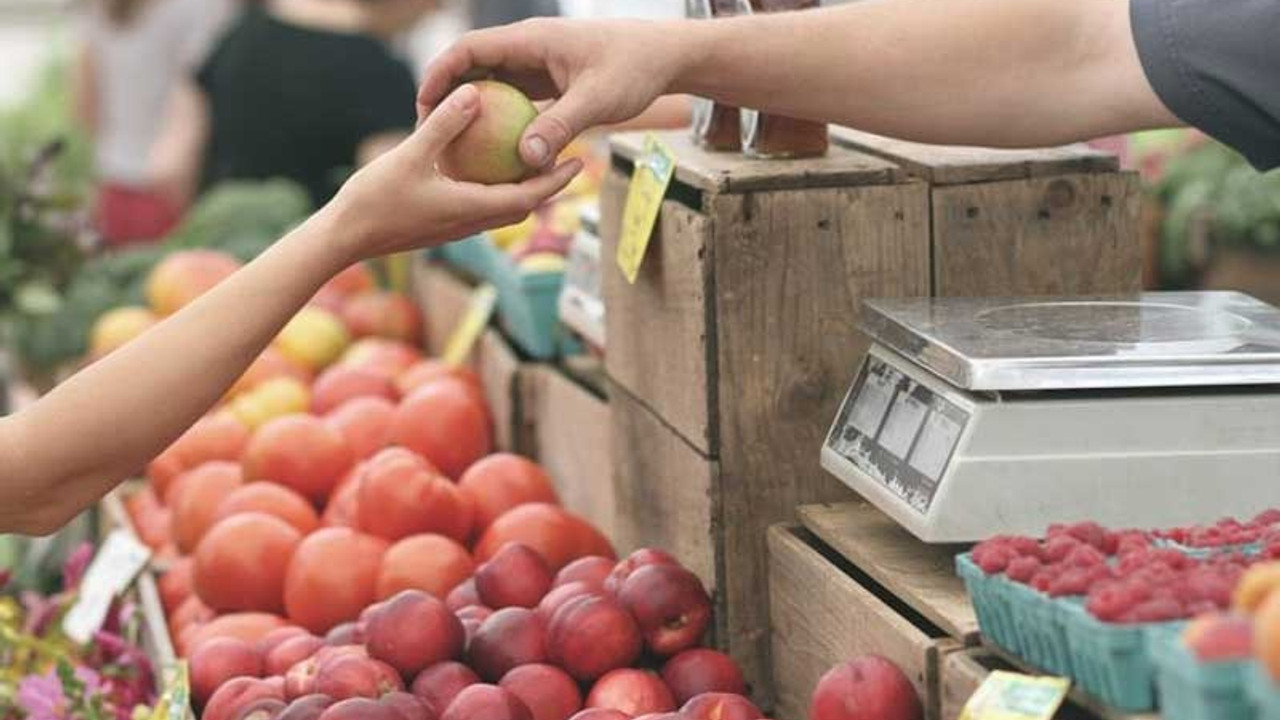 Pazarda elmanın fiyatında anlaşamadı; av tüfeğiyle ateş açtı