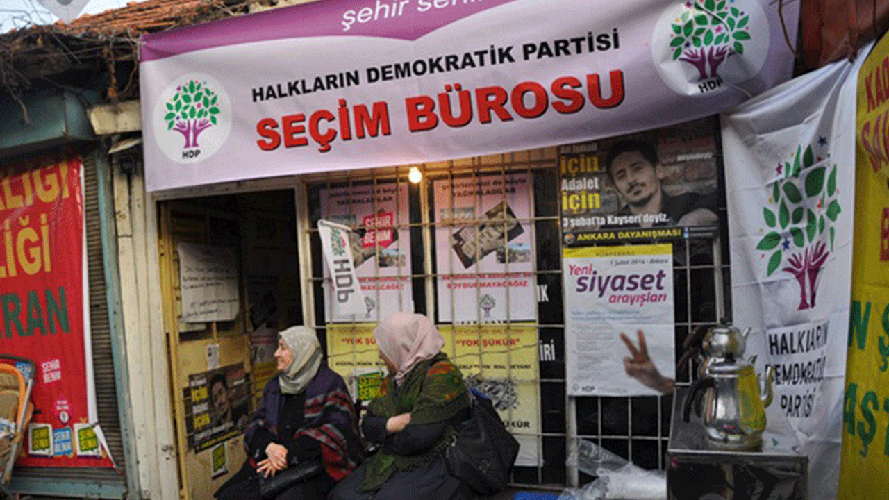 HDP’nin seçim bürosuna engel, işyeri sahiplerine de tehdit