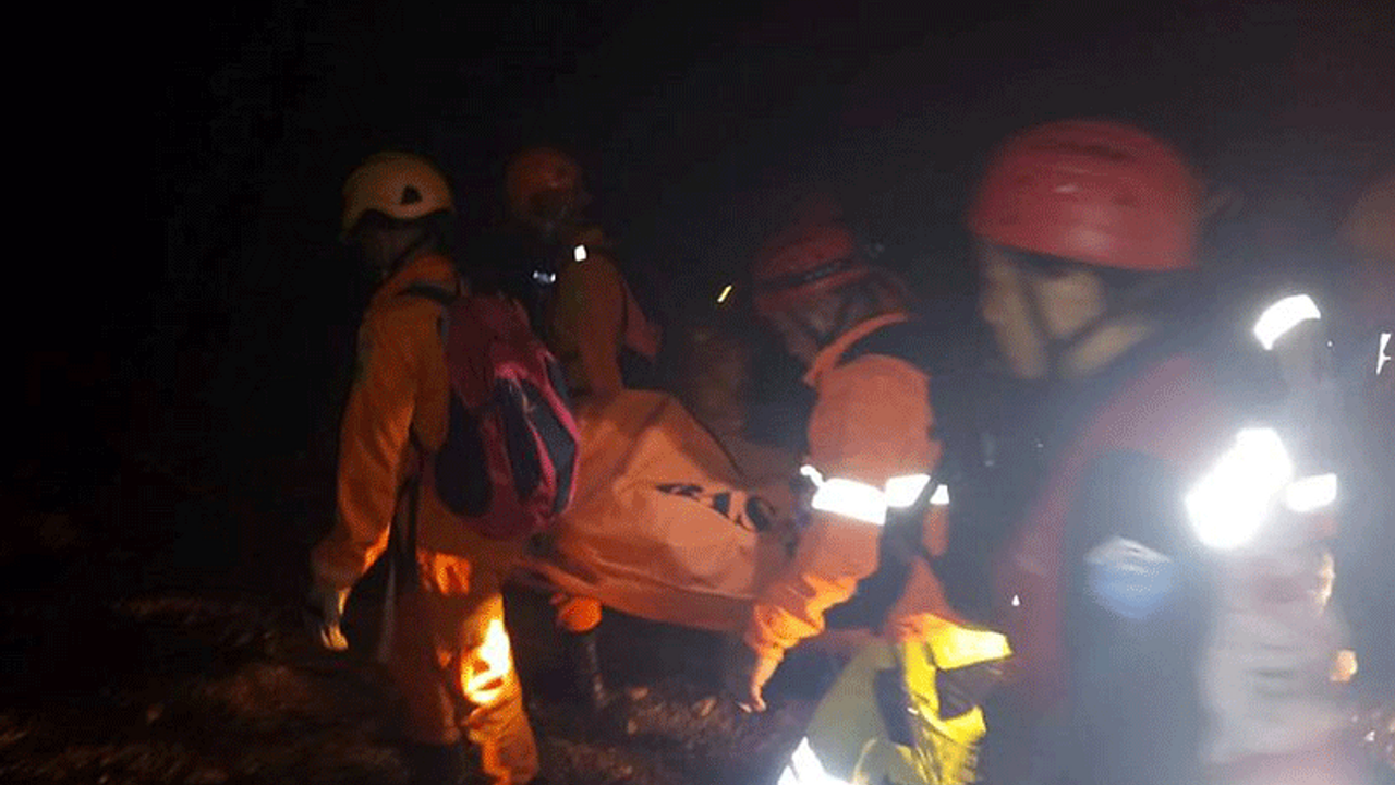 Endonezya'da maden çöktü: 60 işçiye ulaşılamıyor