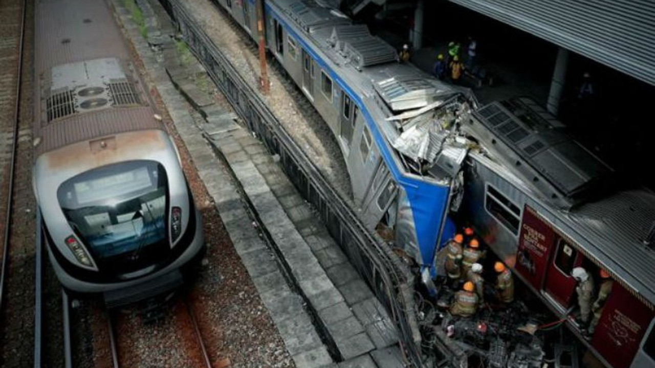 Brezilya'da iki tren çarpıştı: 1 ölü, 8 yaralı