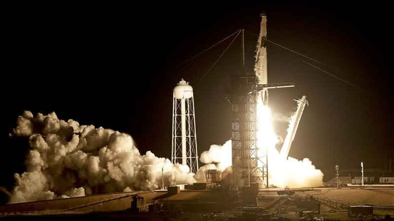 SpaceX'in uzay aracı başarıyla fırlatıldı