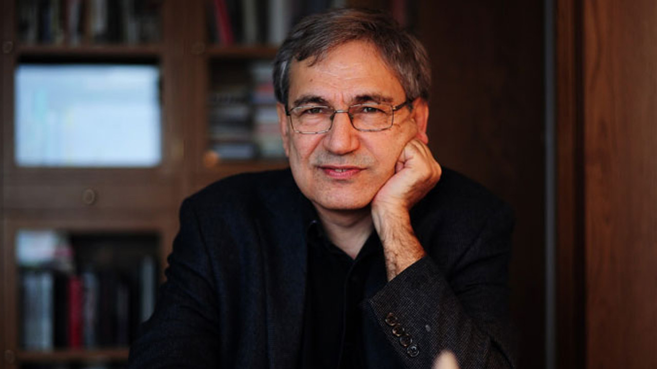 Hürriyet'ten Orhan Pamuk'a sansür