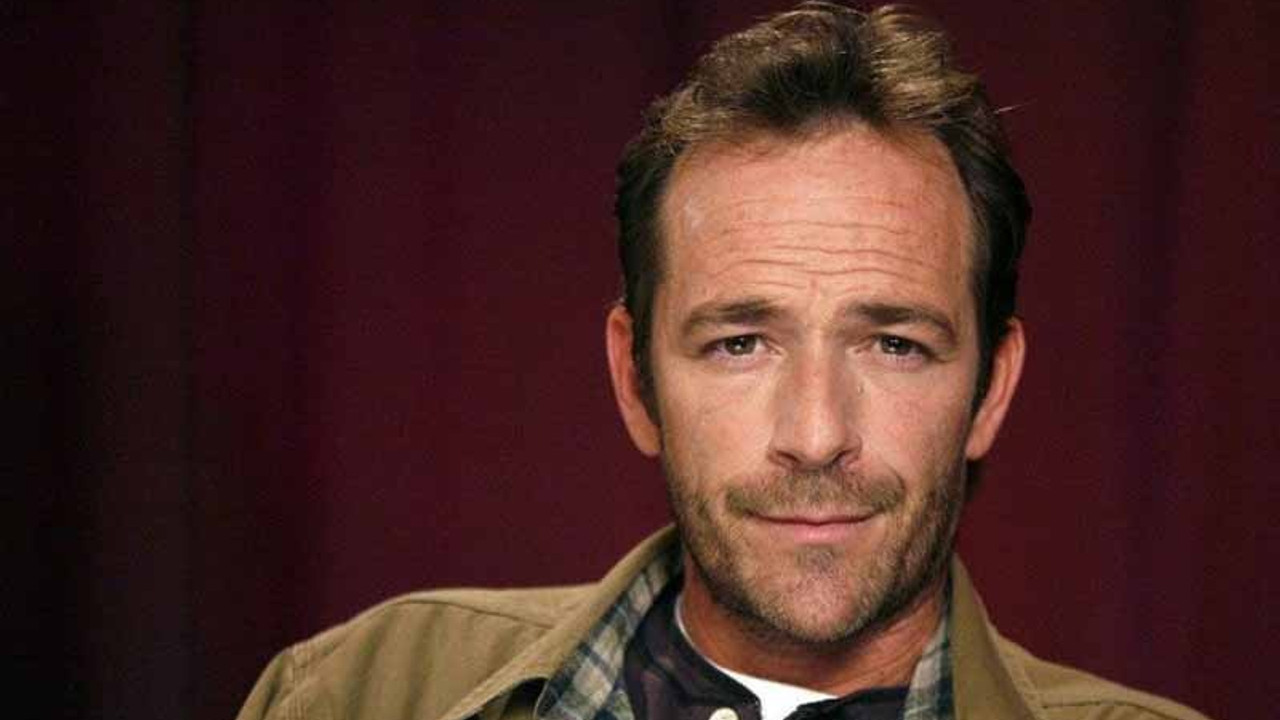 Oyuncu Luke Perry hayatını kaybetti