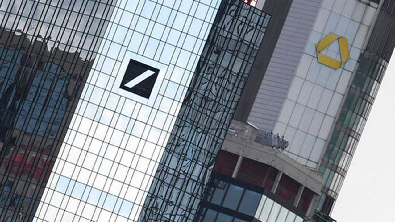 Deutsche Bank ve Commerzbank birleşiyor