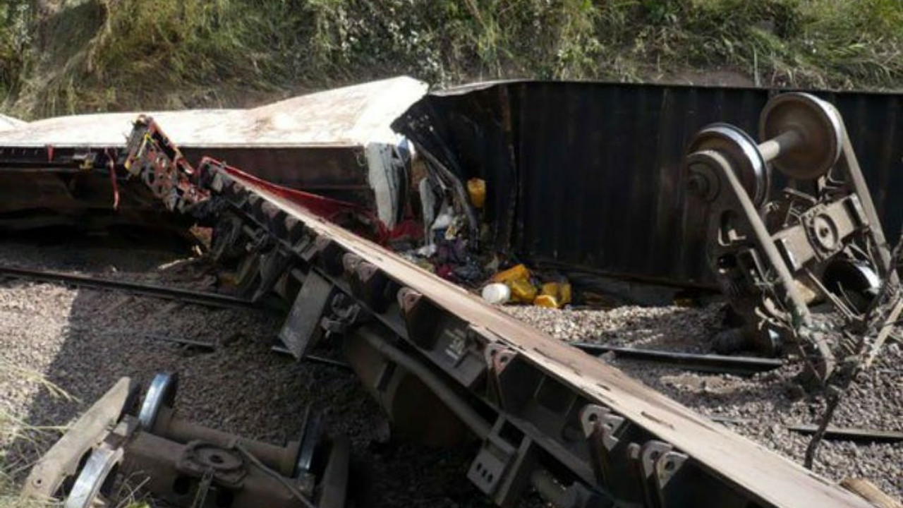 Kongo’da yük treni raydan çıktı: 24 ölü