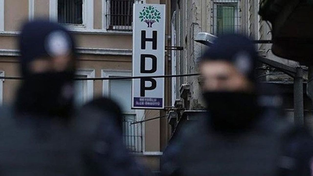 HDP Seyhan İlçe Eşbaşkanı Yalçın gözaltına alındı