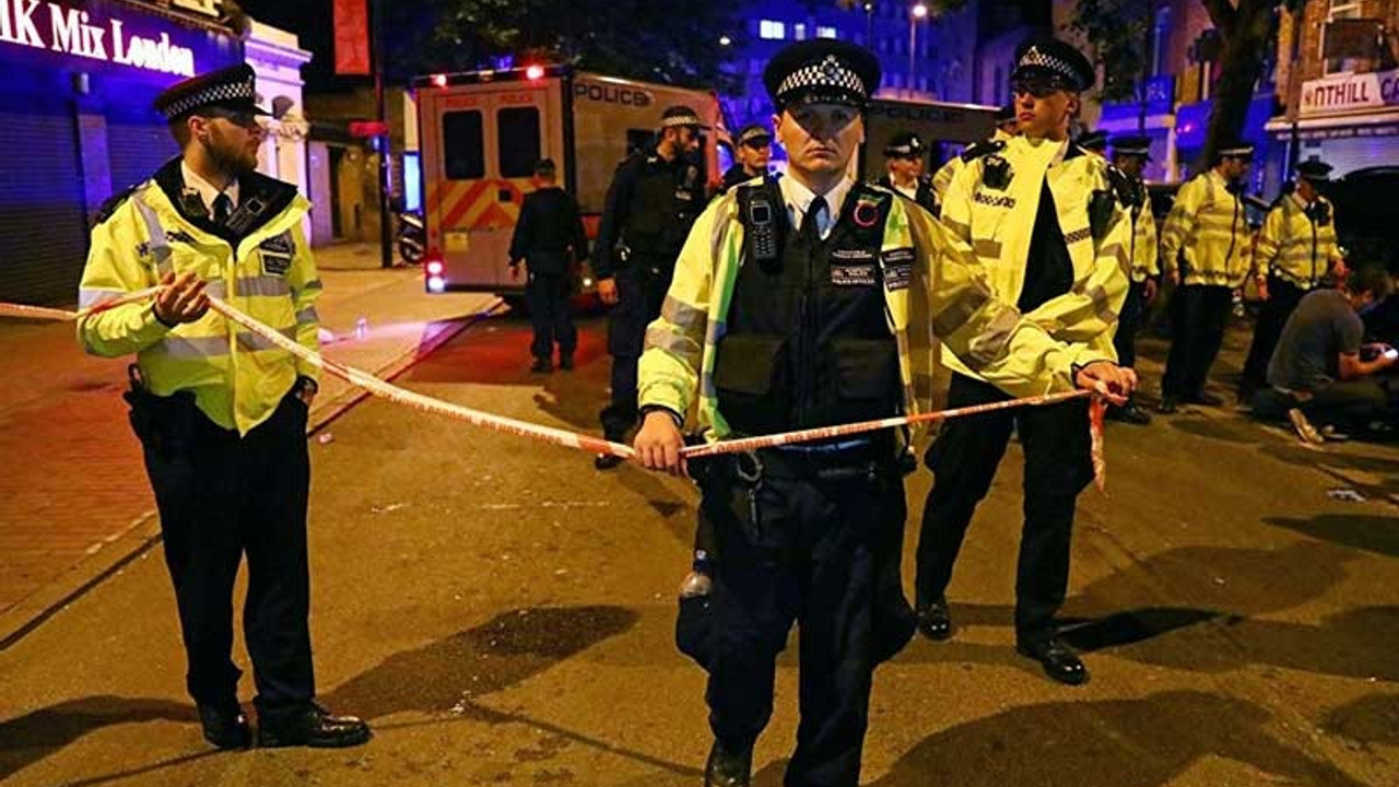 Londra'da saldırganlar camiye saklandı