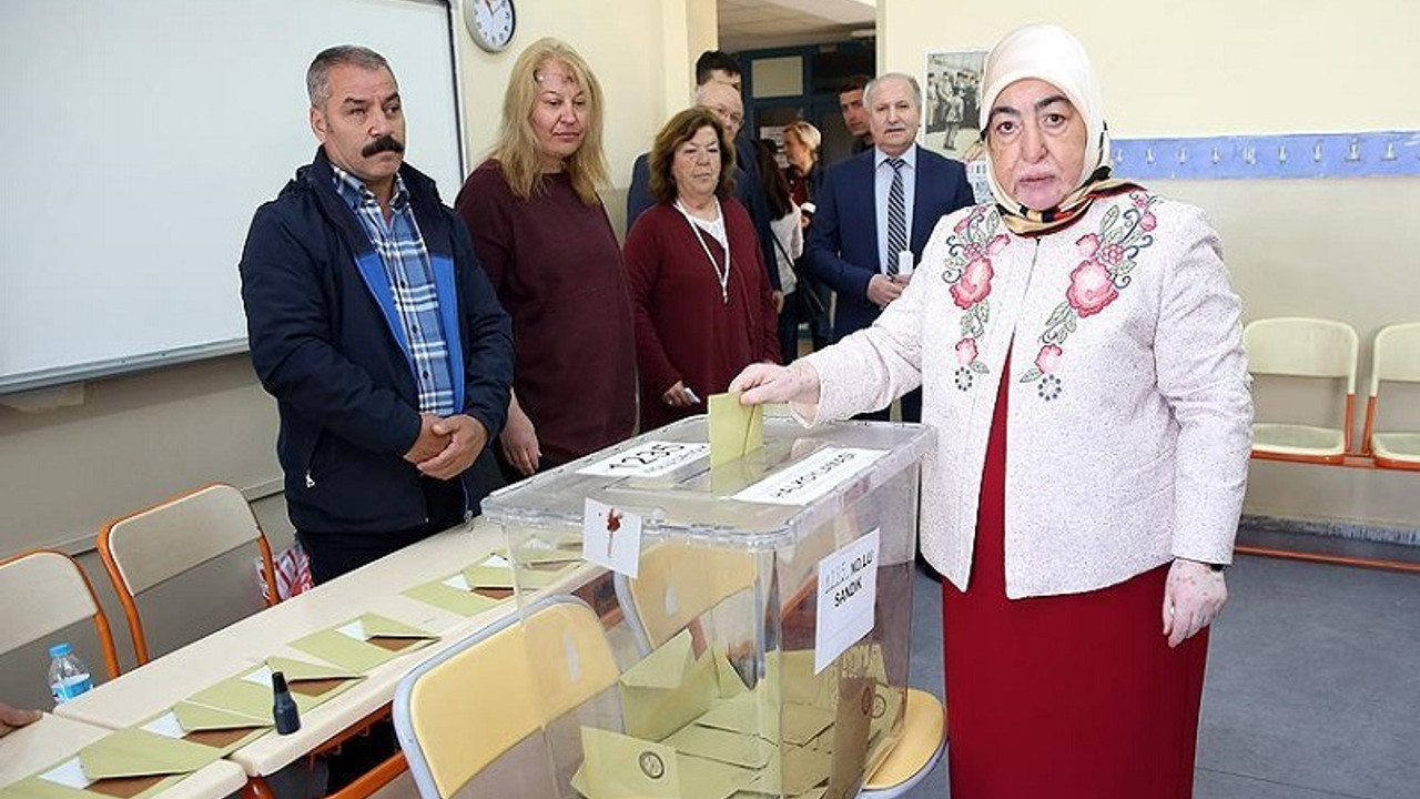 Tanal Semiha Yıldırım'la dalga geçenleri kınadı AKP'li isim teşekkür etti