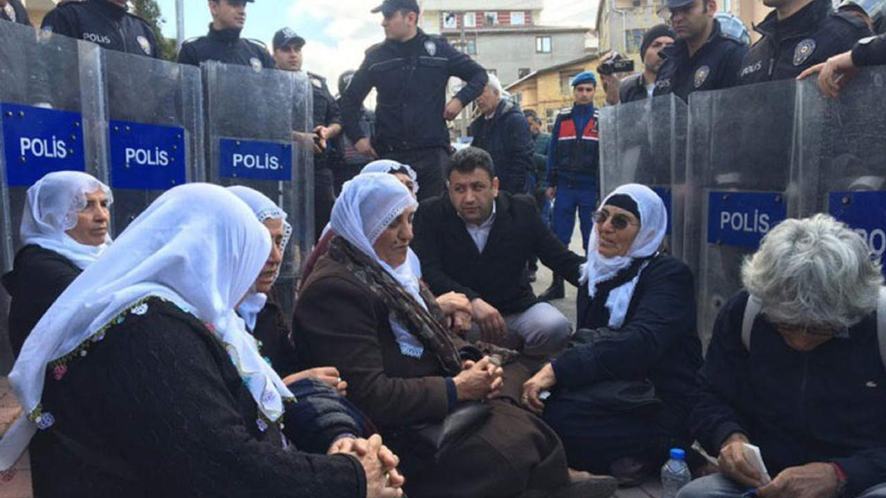 Aileler darp edilip yerlerde sürüklendi: HDP'li vekil fenalık geçirdi