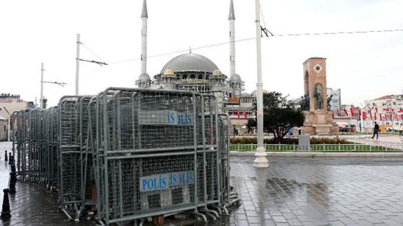 1 Mayıs öncesi Taksim'e bariyerler yığıldı