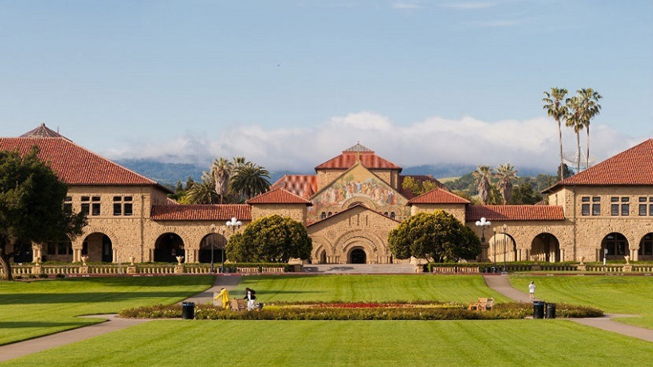 Çinli aile çocuklarının Stanford Üniversitesi'ne kabulü için 6.5 milyon dolar rüşvet ödemiş