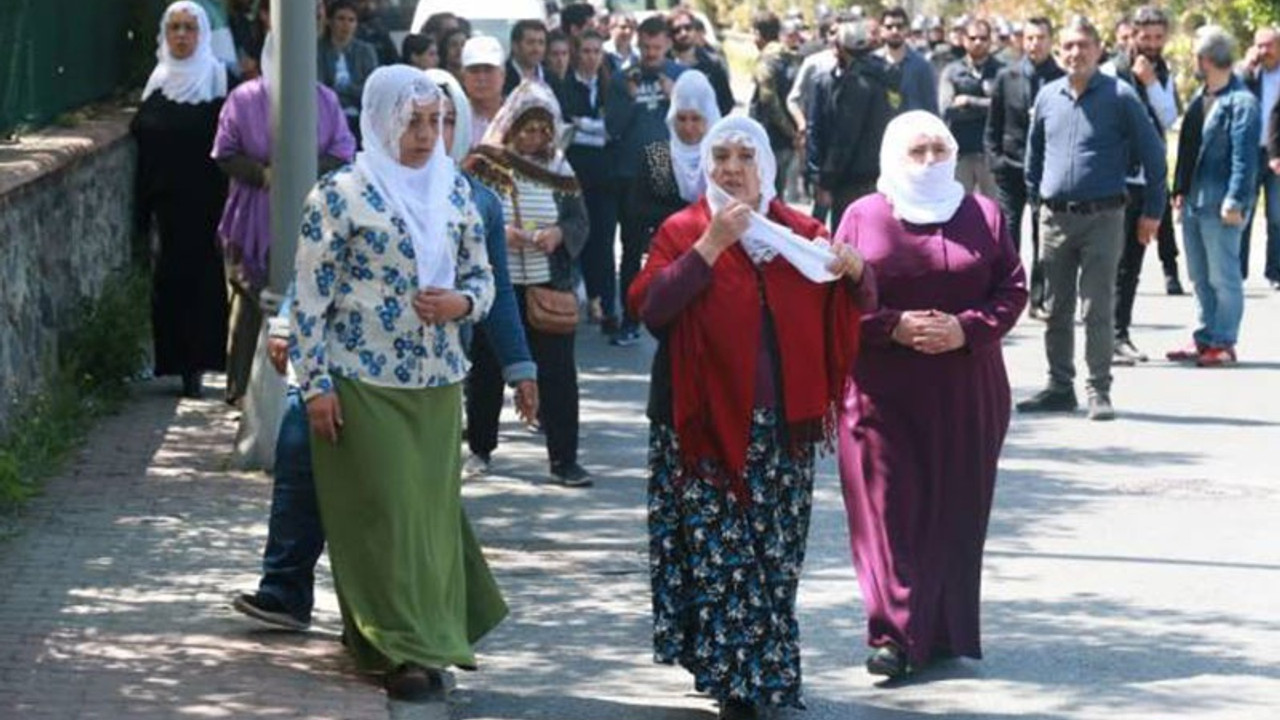 Tutuklu ailelerine müdahale: 29 kadın gözaltına alındı